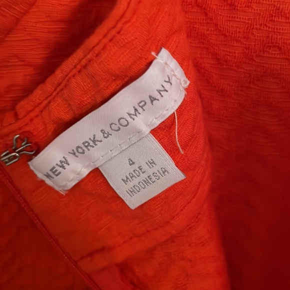 Dress - Picture 3 of 3